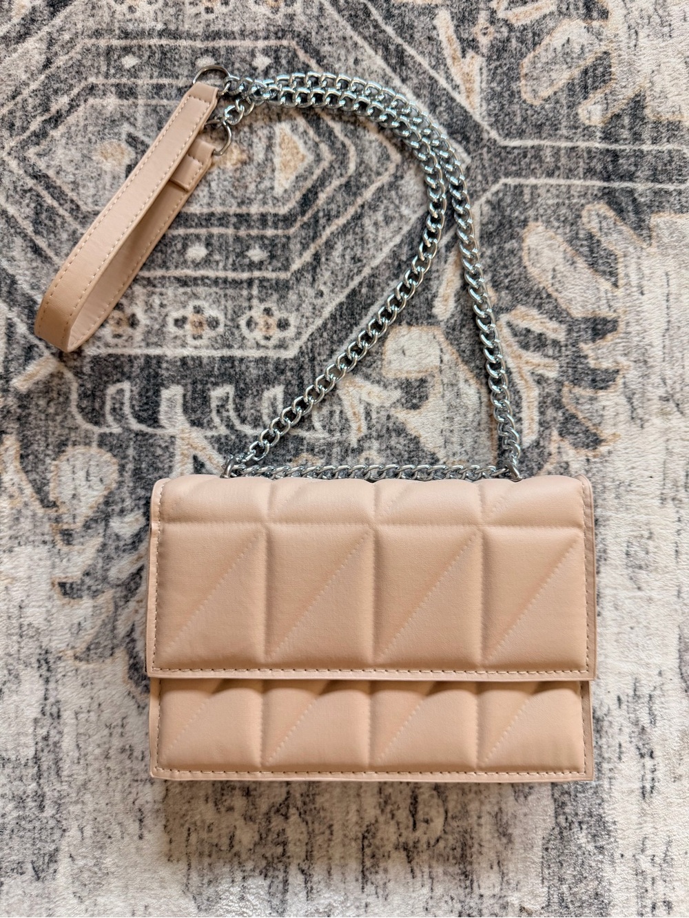 Quilted Beige Silver Chain Shoulder Bag